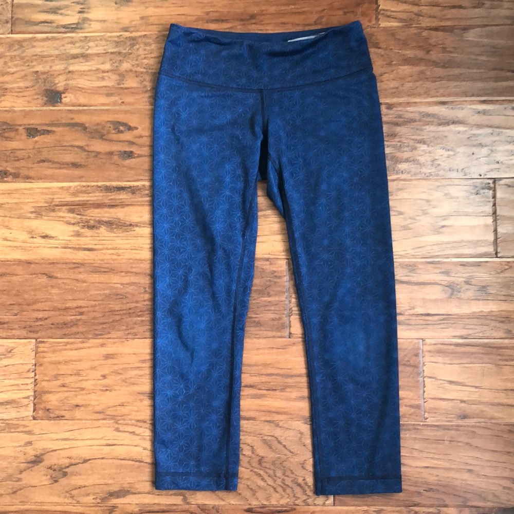 Lululemon Wunder Under Crop II

Sashico Star Inkwell Rugged Blue

Size 4